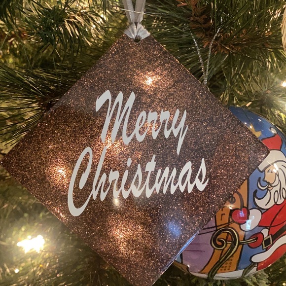 Handmade Resin Christmas Ornament - Picture 1 of 1